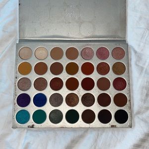 The Jaclyn Hill Morphe Palette